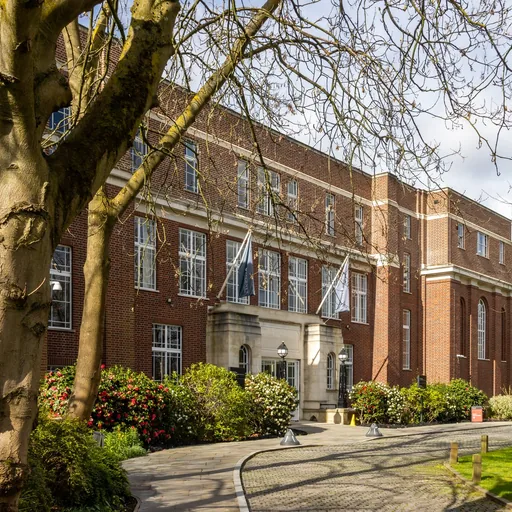 Regent's University London